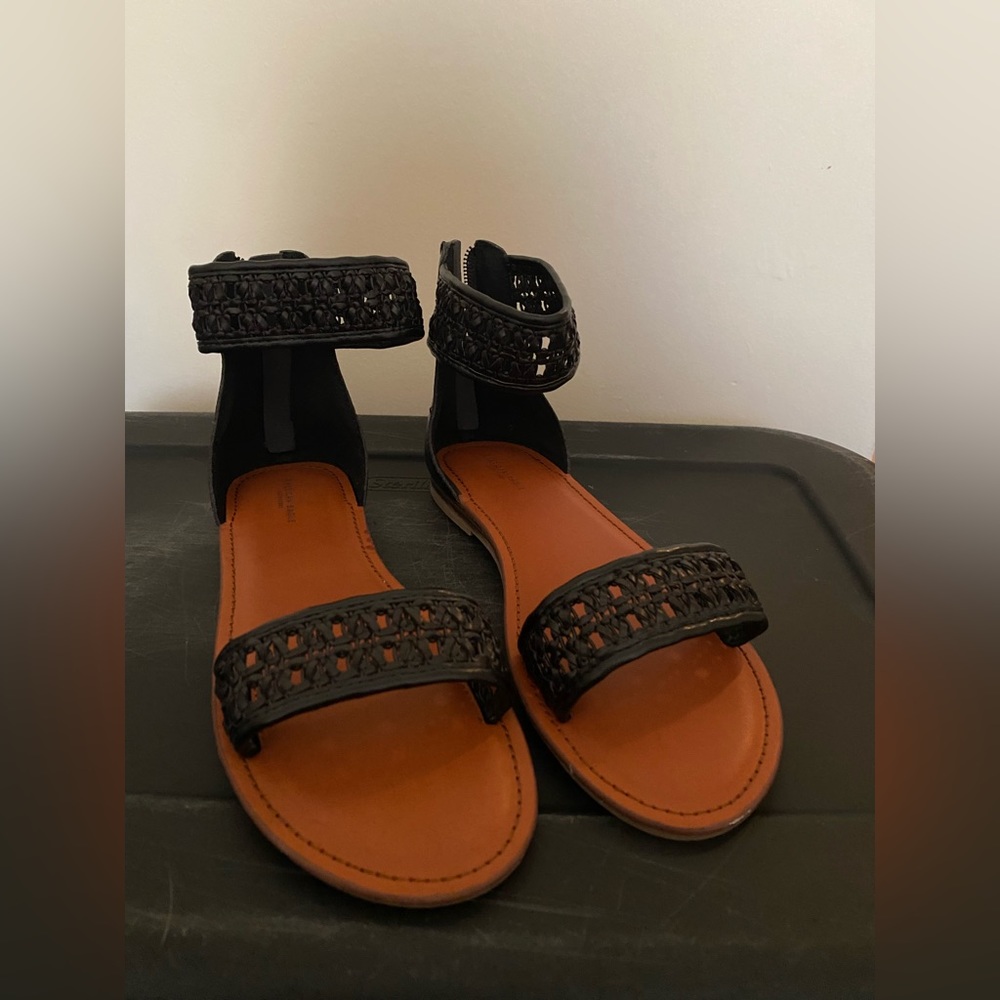 American Eagle Zip Up sandals